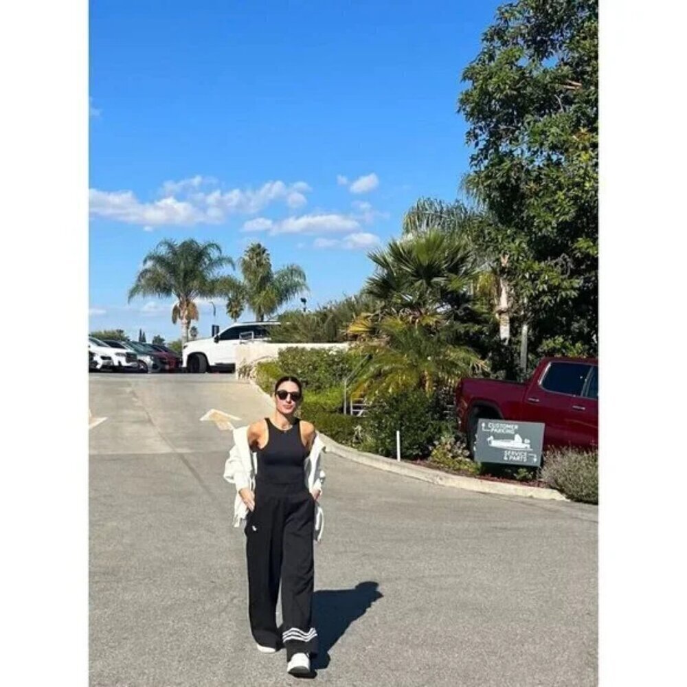 SKIMS Fits Everybody High Neck Bodysuit in Onyx Black Size XX-Small - Picture 8 of 16